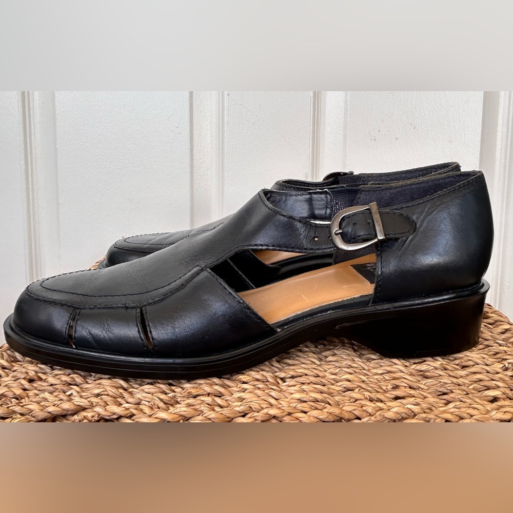 Westies Brand Women’s Closed‎ Toe/Heel Sandal Leather 10M